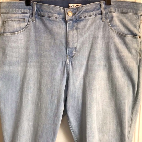 🔴 4/$15 Ava & Viv Women’s 24W Target Classic Light Wash Blue Denim Jeans in EUC - Picture 4 of 15